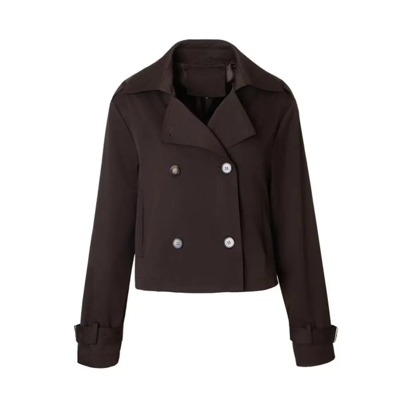 Áo khoác blazer kiểu dáng ngắn có vạt áo được thiết kế riêng